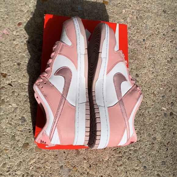 NEW Nike Dunk Low Pink Velvet Size 7Y /8.5 Women Pink Glaze - Picture 10 of 16